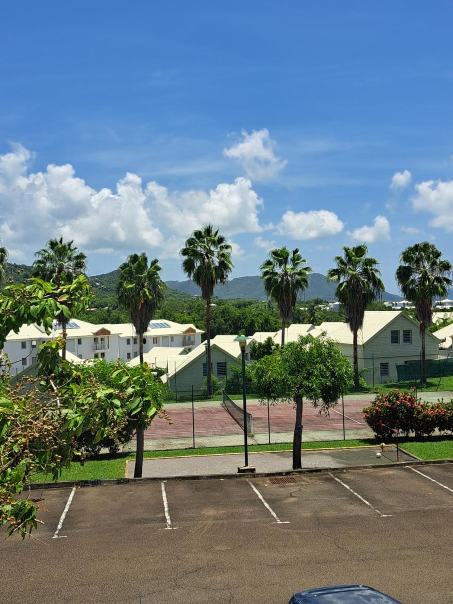 Ste Luce, N° 11 Appart -300M Plage De Mabouyas Corps de Garde Exterior photo